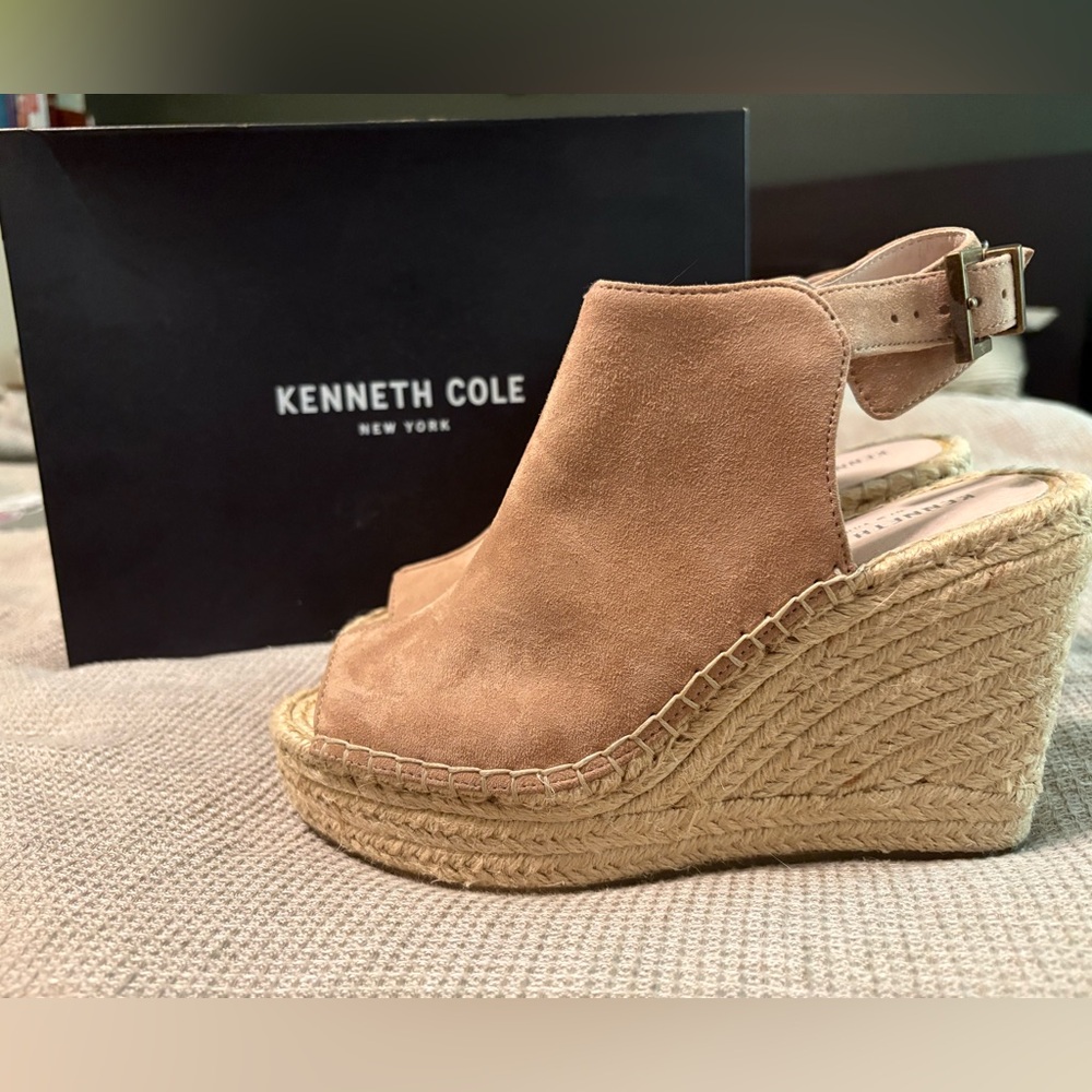 Kenneth Cole Tan Wedge Shoes with Suede Upper - Never Worn